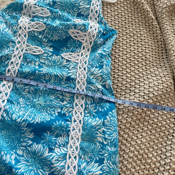 Lilly Pulitzer blue floral shift dress with lace, size 8 - Picture 2 of 7
